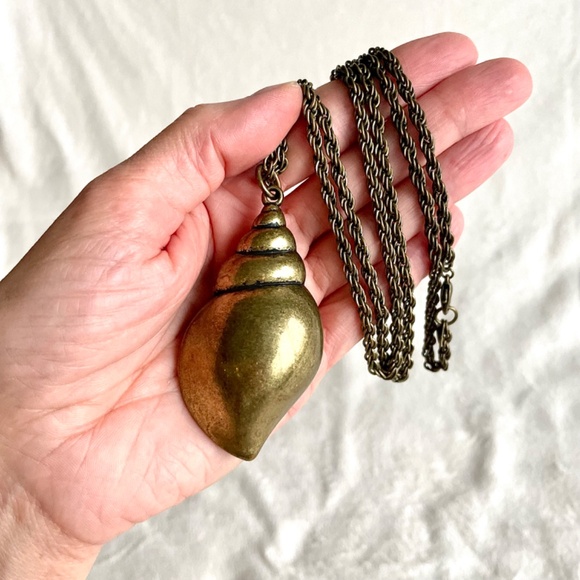 Brass Chain Necklace/w Brass Shell Pendant - Picture 13 of 16
